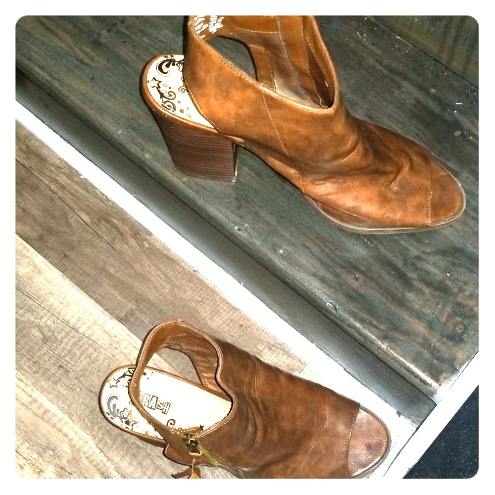 Cognac  booties